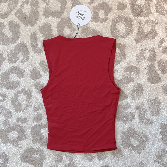 ★ PRINCESS POLLY Tank Top - Picture 2 of 2